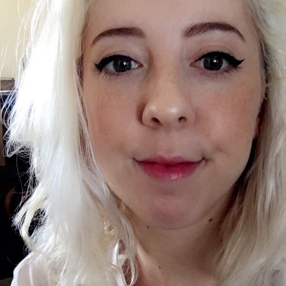 Meet your Posher, Emily - Picture 1 of 1